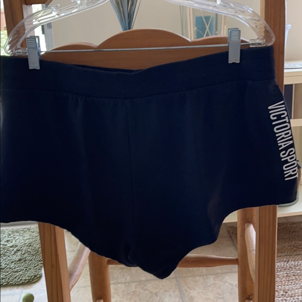 Shorts - Picture 3 of 3
